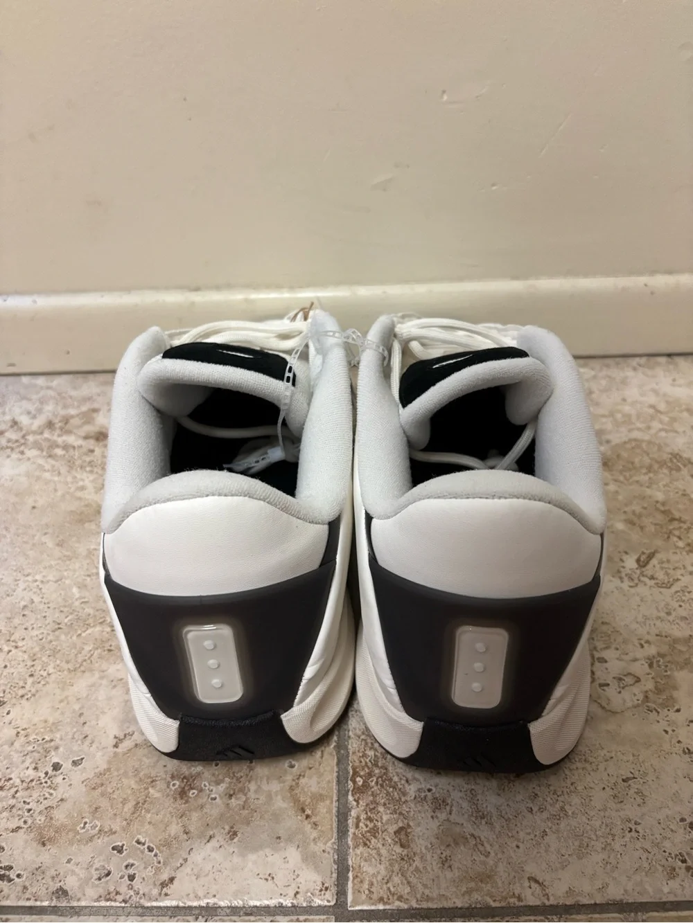 Adidas US 15 Men's White Black Retro Basketball Nova IIInfinity JQ2770